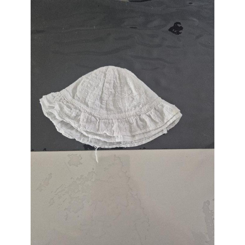 Chapeau blanc gemo  TAILLE 49 cm