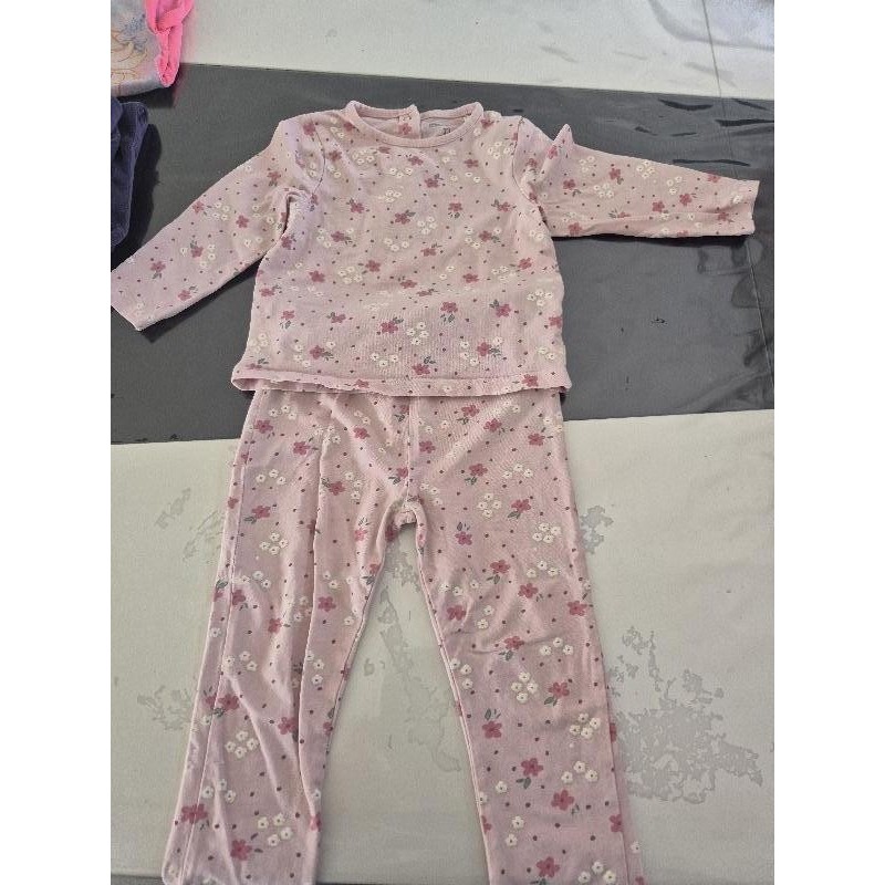 Pyjama rose fleuri 23 mois TAILLE 23 mois