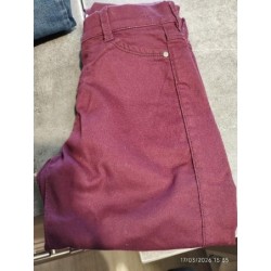 Jean's slim bordeaux...