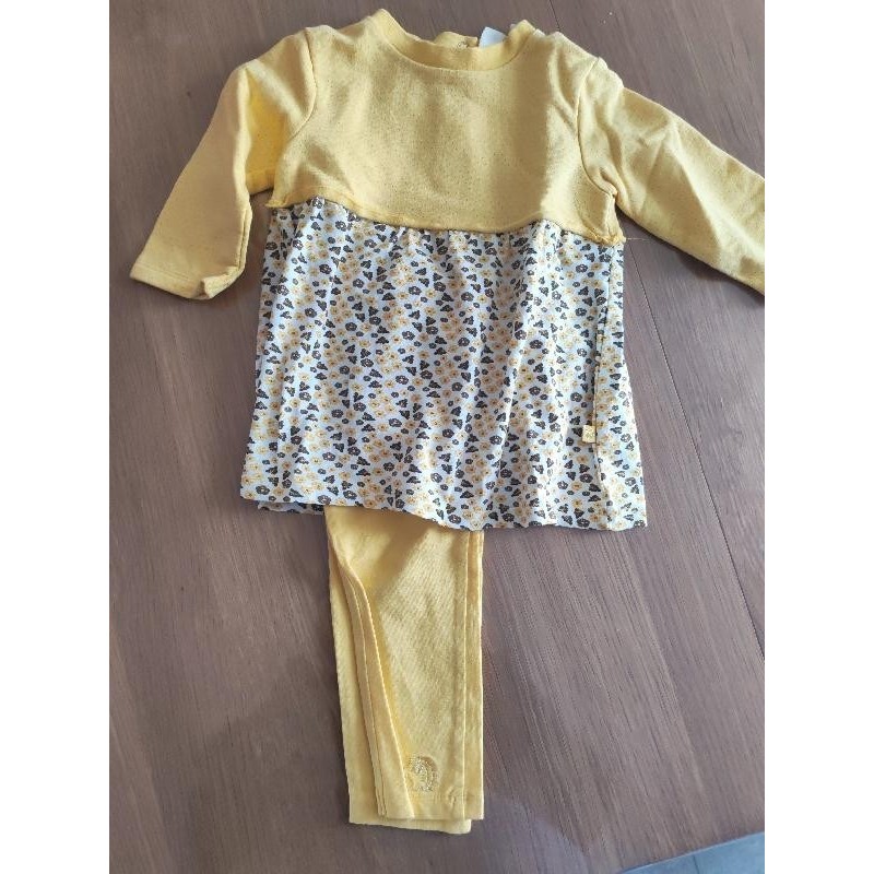 Ensemble bébé fille TAILLE 9 mois 