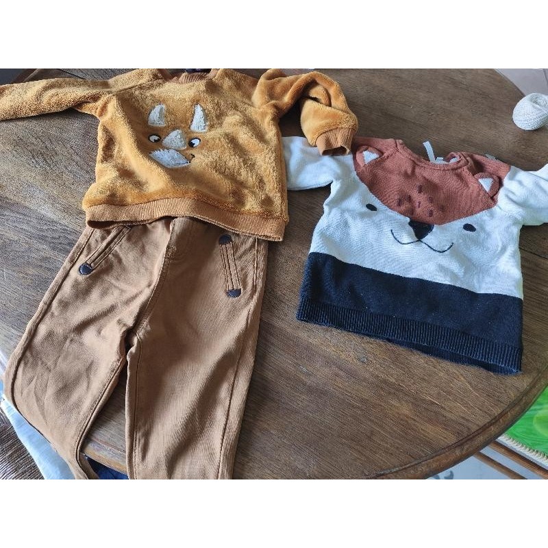 Lot pulls et pantalon  TAILLE 18 mois