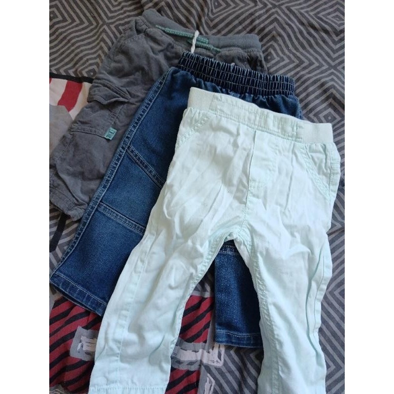 Lot 3 pantalon TAILLE 12 mois