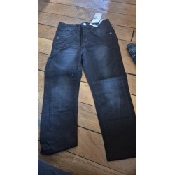 Pantalon noir neuf 3 ans...