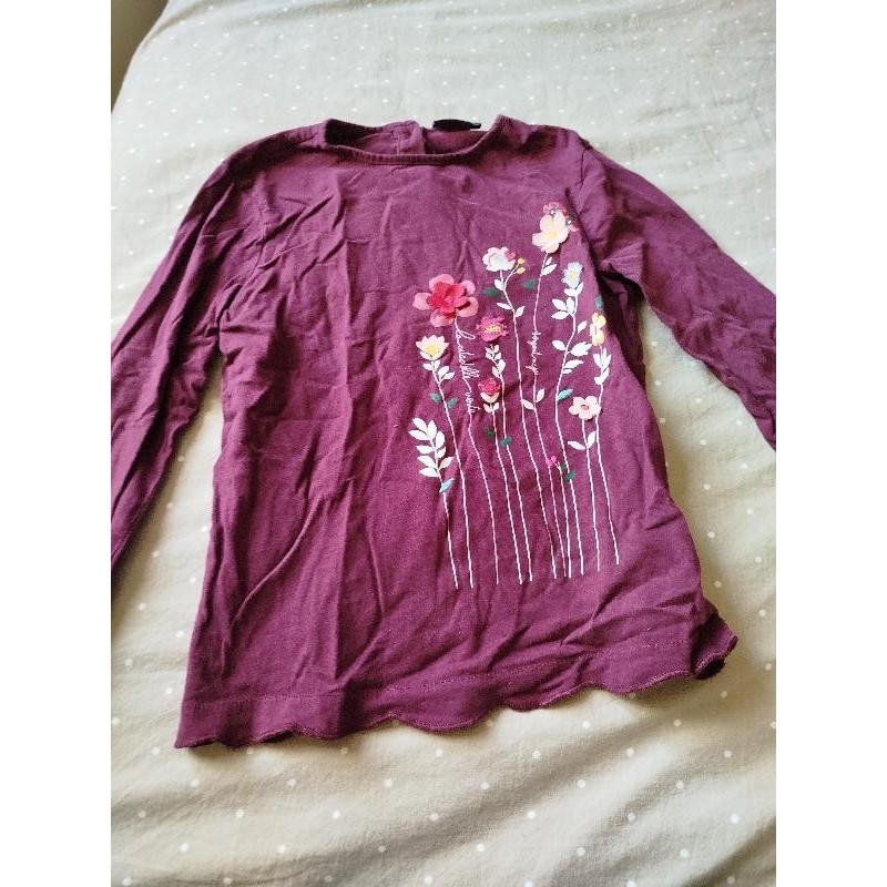 T-shirt ML bordeau avec fleurs TAILLE 11