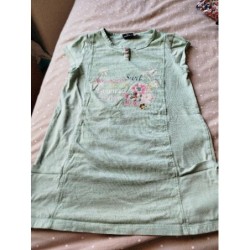 Robe à poches vert clair...