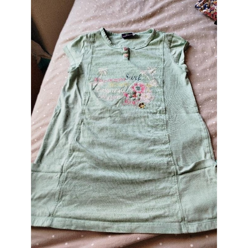 Robe à poches vert clair TAILLE 6