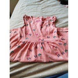 Robe MC rose à papillons...