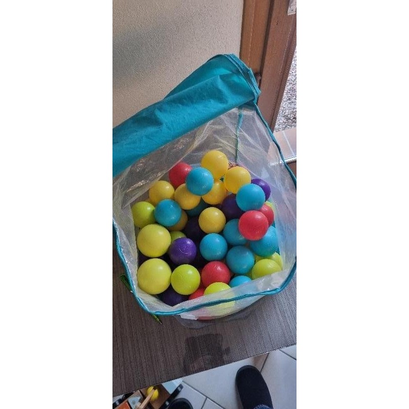 Boule plastique multicolore