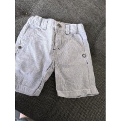 Short rayé  TAILLE 6 mois