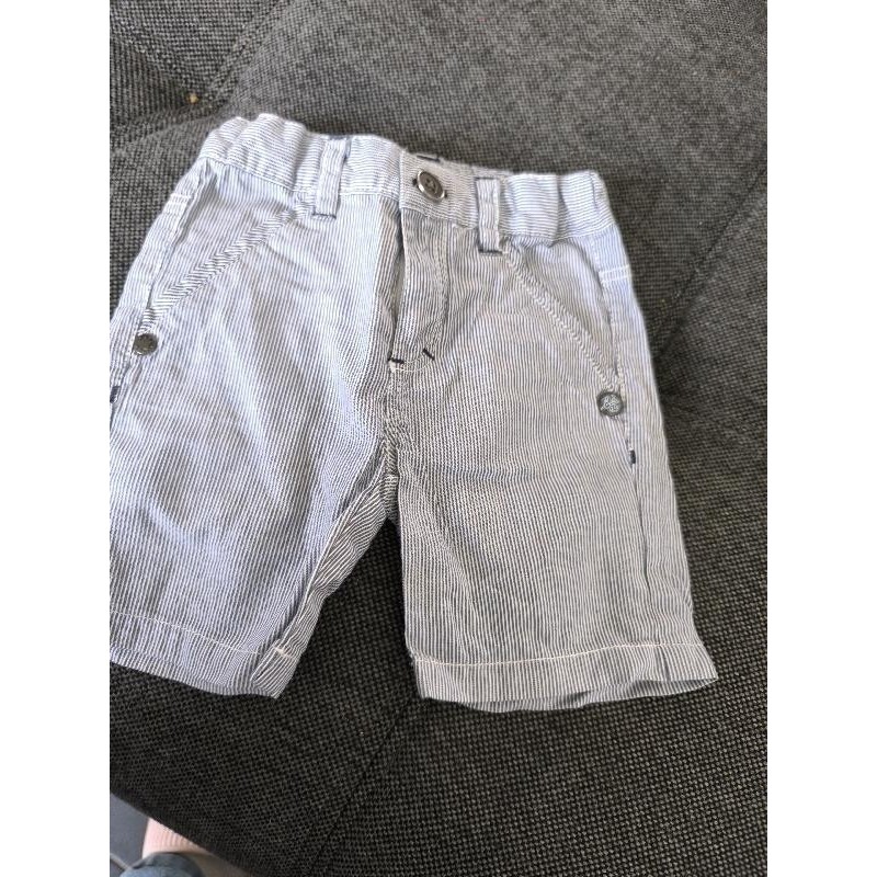 Short rayé  TAILLE 6 mois
