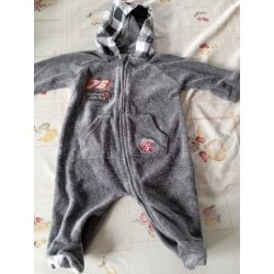 Combinaison garcon TAILLE 3...