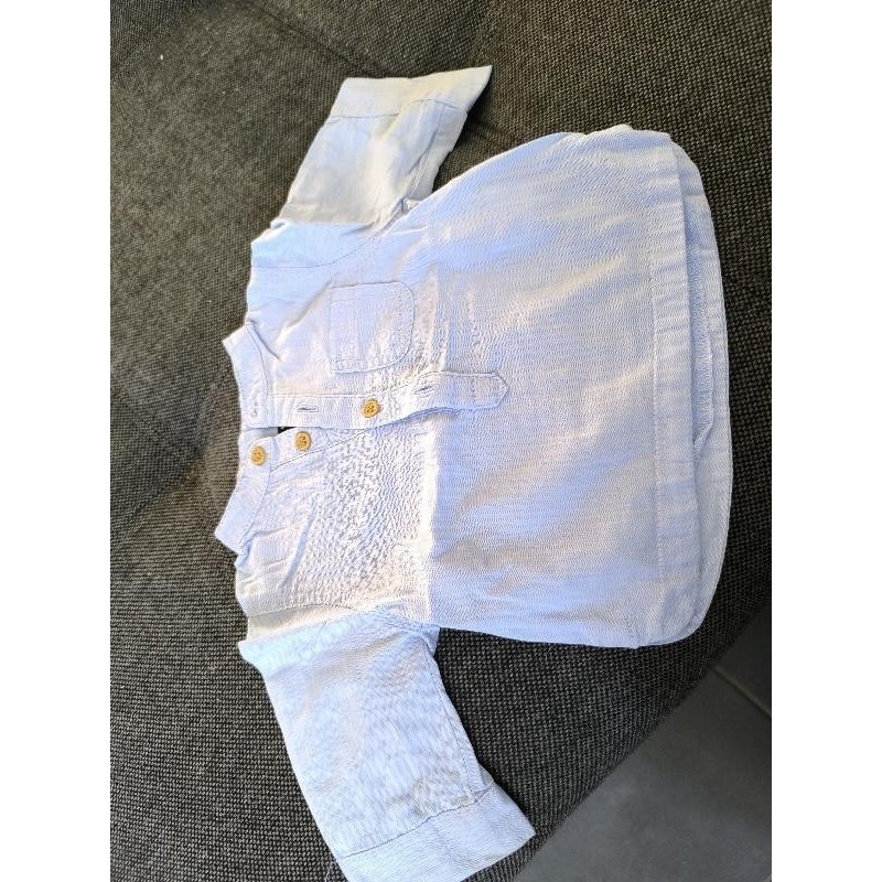 Chemise bleu ciel  TAILLE 1 mois