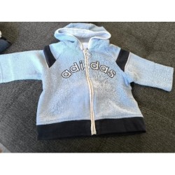 Veste bleu ciel adidas...