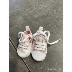 Basket souple rose TAILLE 0-6M