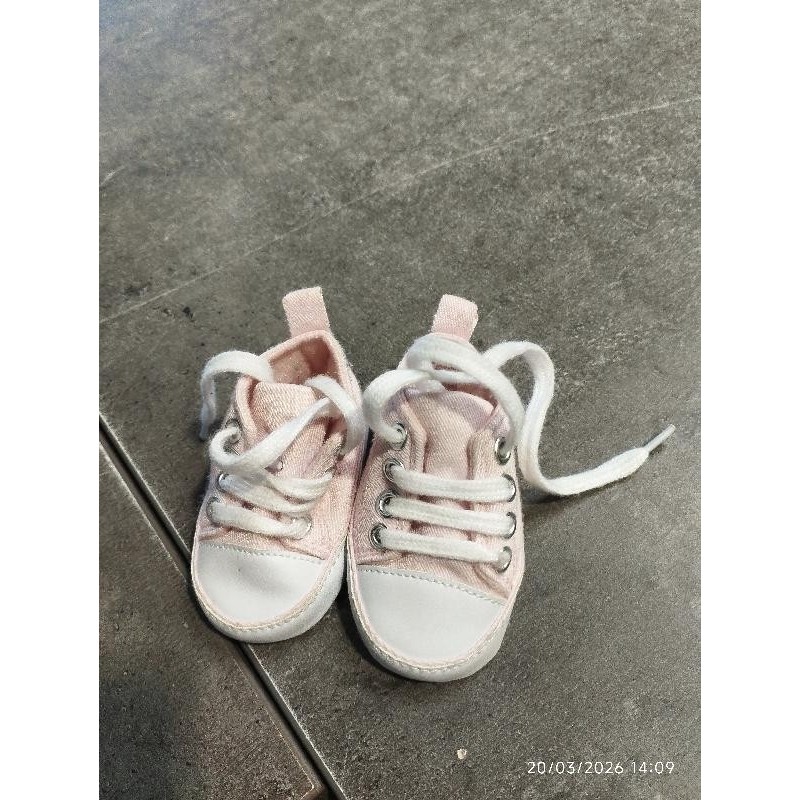 Basket souple rose TAILLE 0-6M