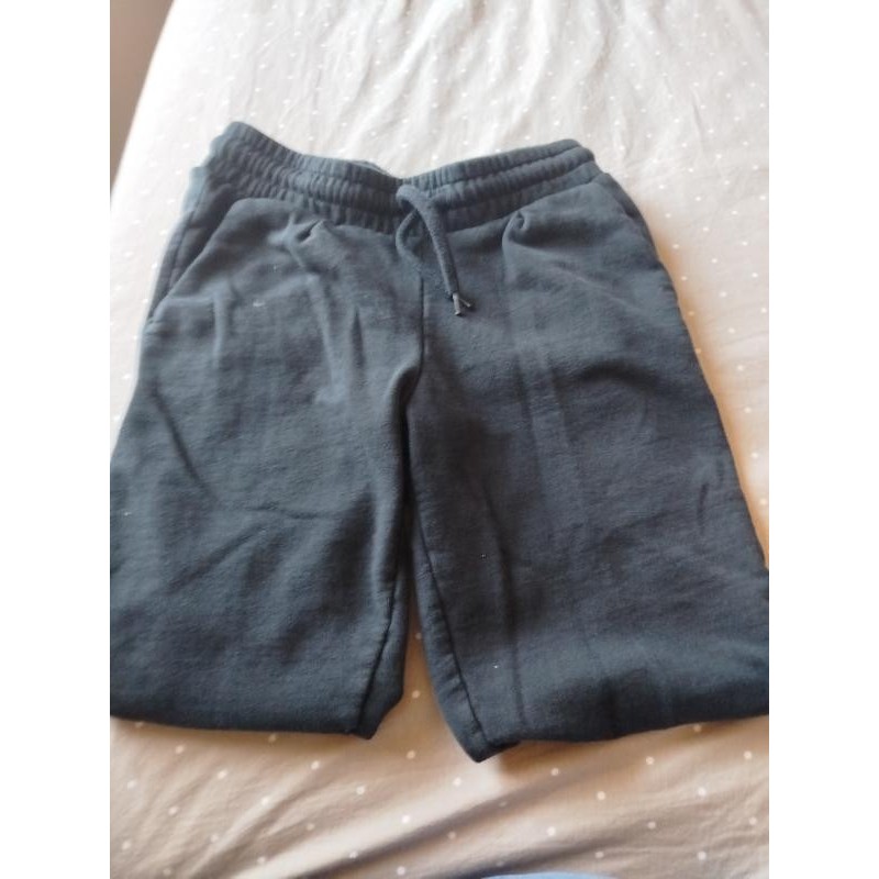 Pantalon survêtement noir TAILLE 12 ans 