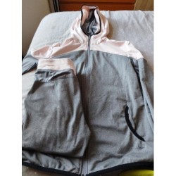 Survêtement rose pâle et...