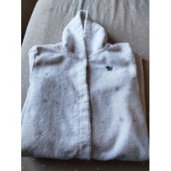 Peignoir à scapuche blanc...