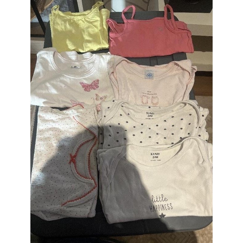 Lot 2 débardeurs  TAILLE 2 ans