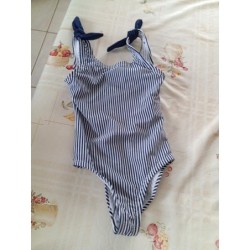 Maillot de bain TAILLE 3 ans