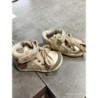 Chaussure gepy doré TAILLE 19