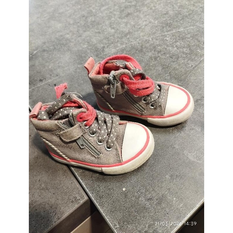 Chaussures obaibi marron rose TAILLE 18