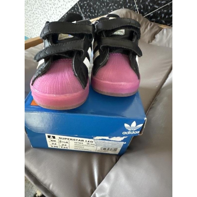 Superstar adidas TAILLE 22