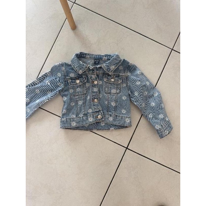 Veste en jean  TAILLE 2ans 