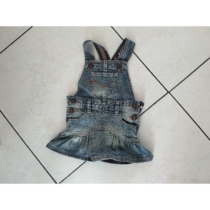 Robe salopette Levi’s TAILLE 6mois