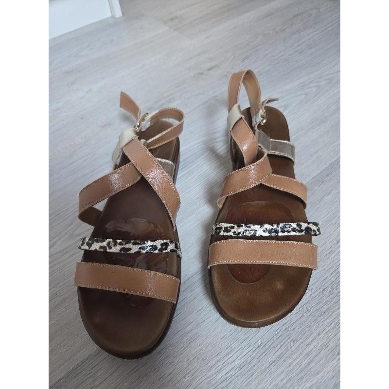 Chaussure été marron TAILLE 40