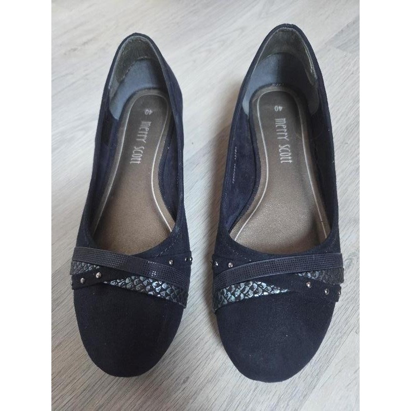 Chaussure bleu marine pointure TAILLE 40