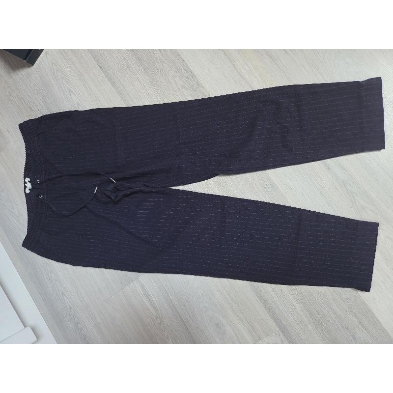Pantalon bleu marine a rayures TAILLE 38