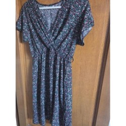 Robe fleurie courte TAILLE 38