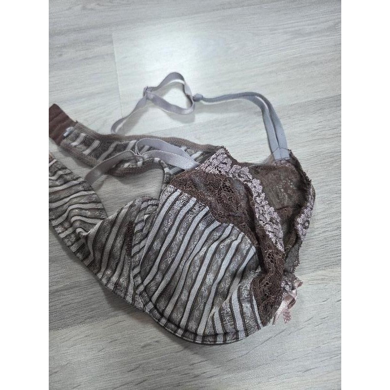 Soutien gorge marron TAILLE 95C