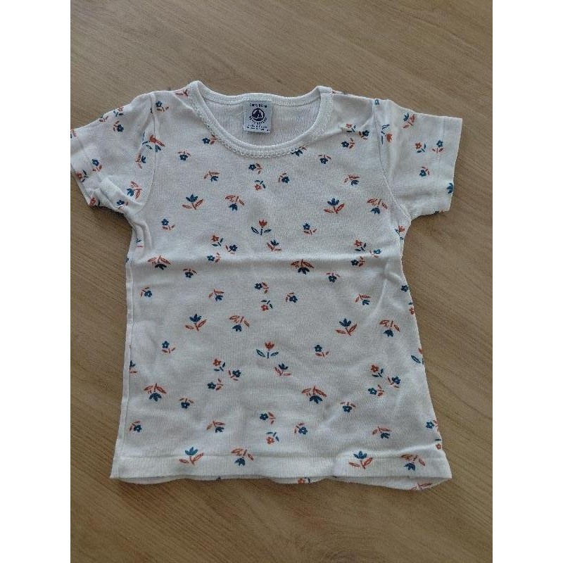 T-shirt blanc fleurs Petit Bat TAILLE 2A 