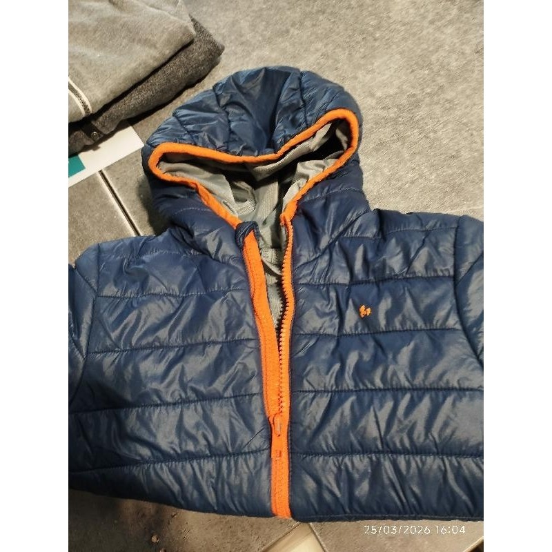 Doudoune fine bleu orange TAILLE 5 a