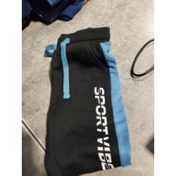 Jogging noir et bleu TAILLE 6A