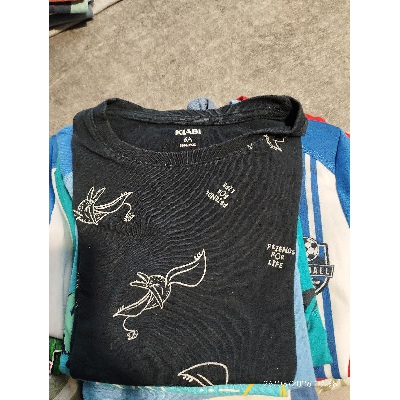 Tshirt mc friends TAILLE 6 a