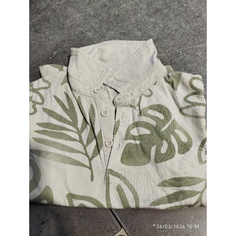 Polo mc feuille  TAILLE 6 a