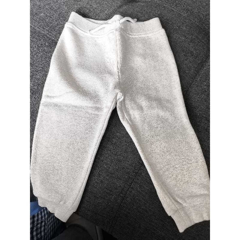 Pantalon jogging beige TAILLE 24 mois