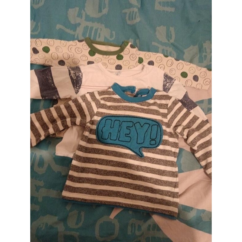 Lot 3 t shirt 1 an TAILLE   1 an