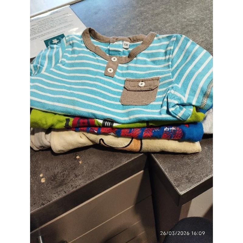 Ensemble bleu rayé et short TAILLE 2a