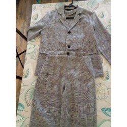 Costume gris leger TAILLE...