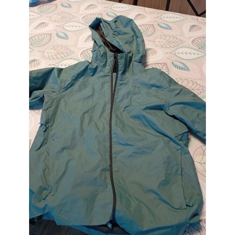 Coupe vent vert decathlon  TAILLE 11 ans