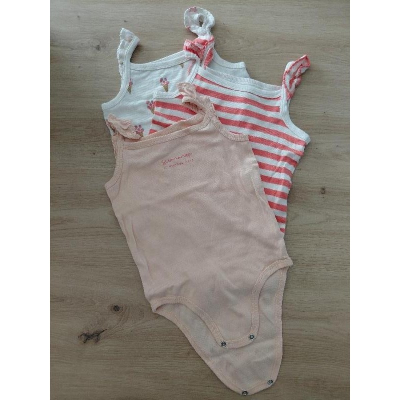 Lot 3 bodys multicolore Kiabi  TAILLE 36m