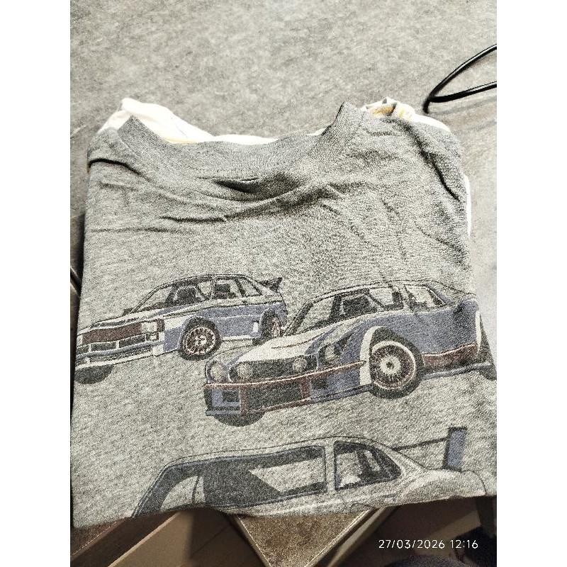 Tshirt mc gris voiture TAILLE 5 a