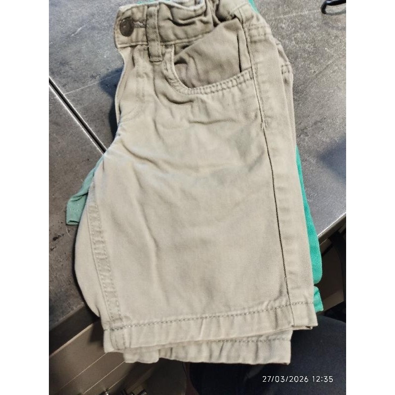 Short jean's vert TAILLE 5 a