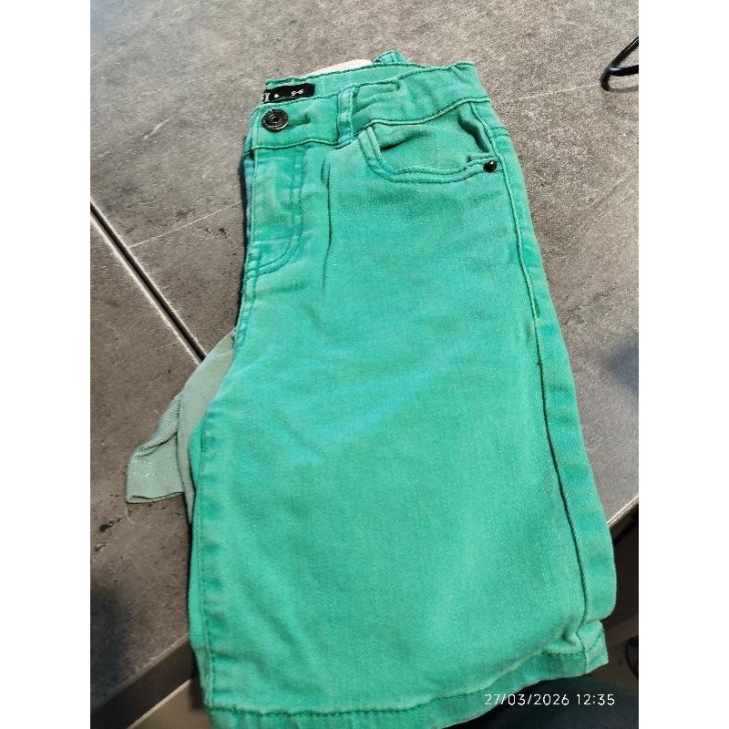 Short jean's vert TAILLE 5 a