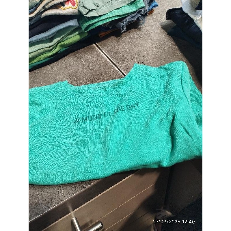 Sweat vert kiabi TAILLE 8a