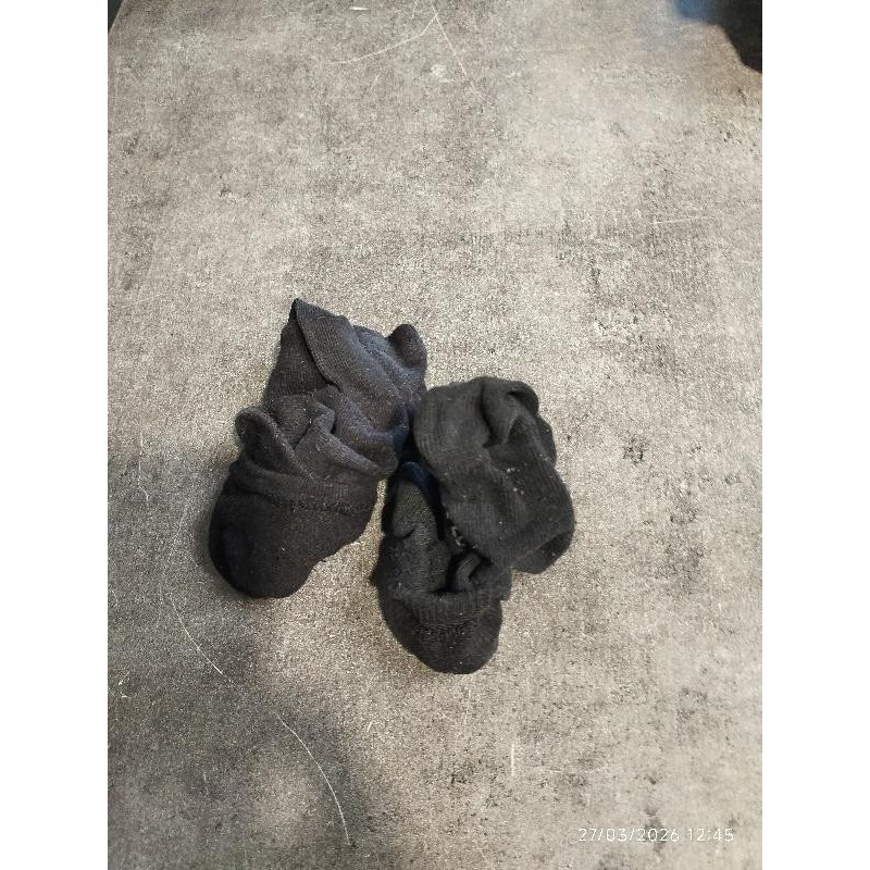 Lot 2 paires de socquettes  TAILLE 27-30